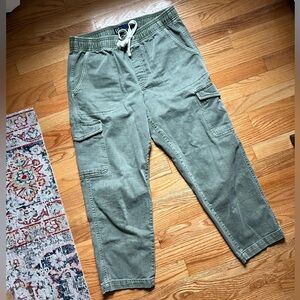 GAP Women’s Green Easy Jean Crop Cargo Pans